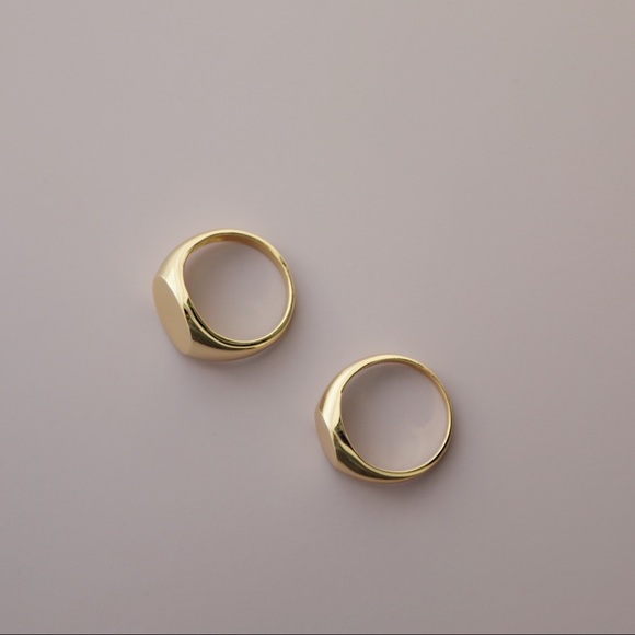 Signet Midi Ring | 14k Gold Plated - Picture 6 of 8